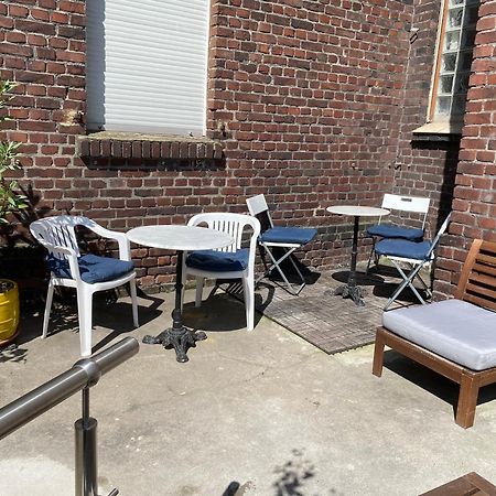 2 Rooms, Free Parking, 25 Min To Duesseldorf, 150 Mbps Wlan Duisbourg Extérieur photo