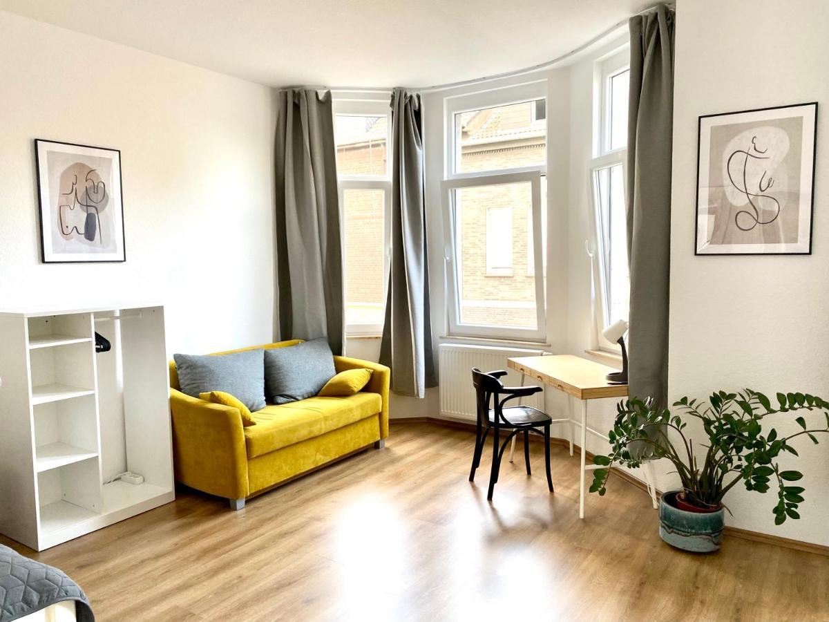 2 Rooms, Free Parking, 25 Min To Duesseldorf, 150 Mbps Wlan Duisbourg Extérieur photo