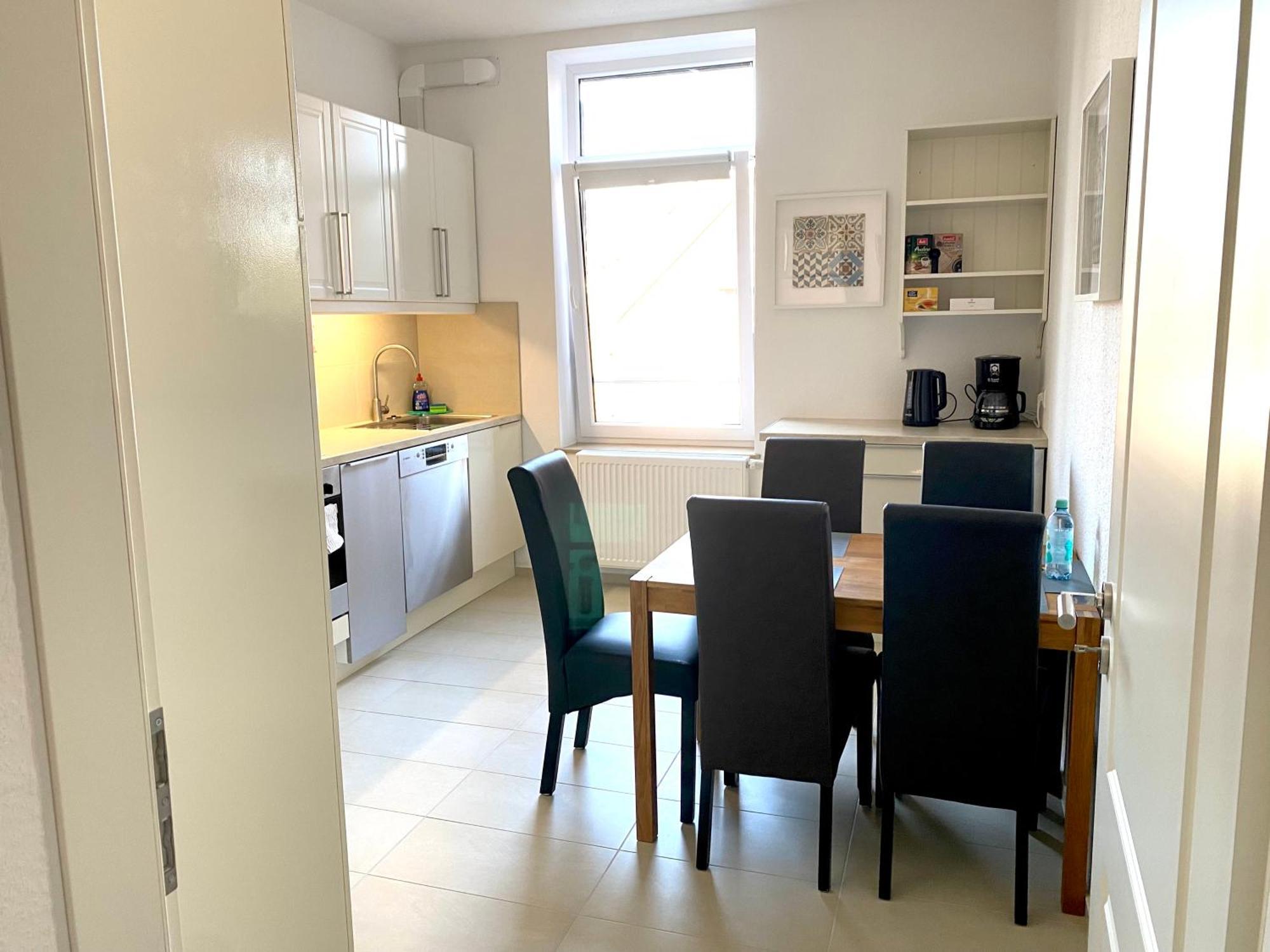 2 Rooms, Free Parking, 25 Min To Duesseldorf, 150 Mbps Wlan Duisbourg Extérieur photo