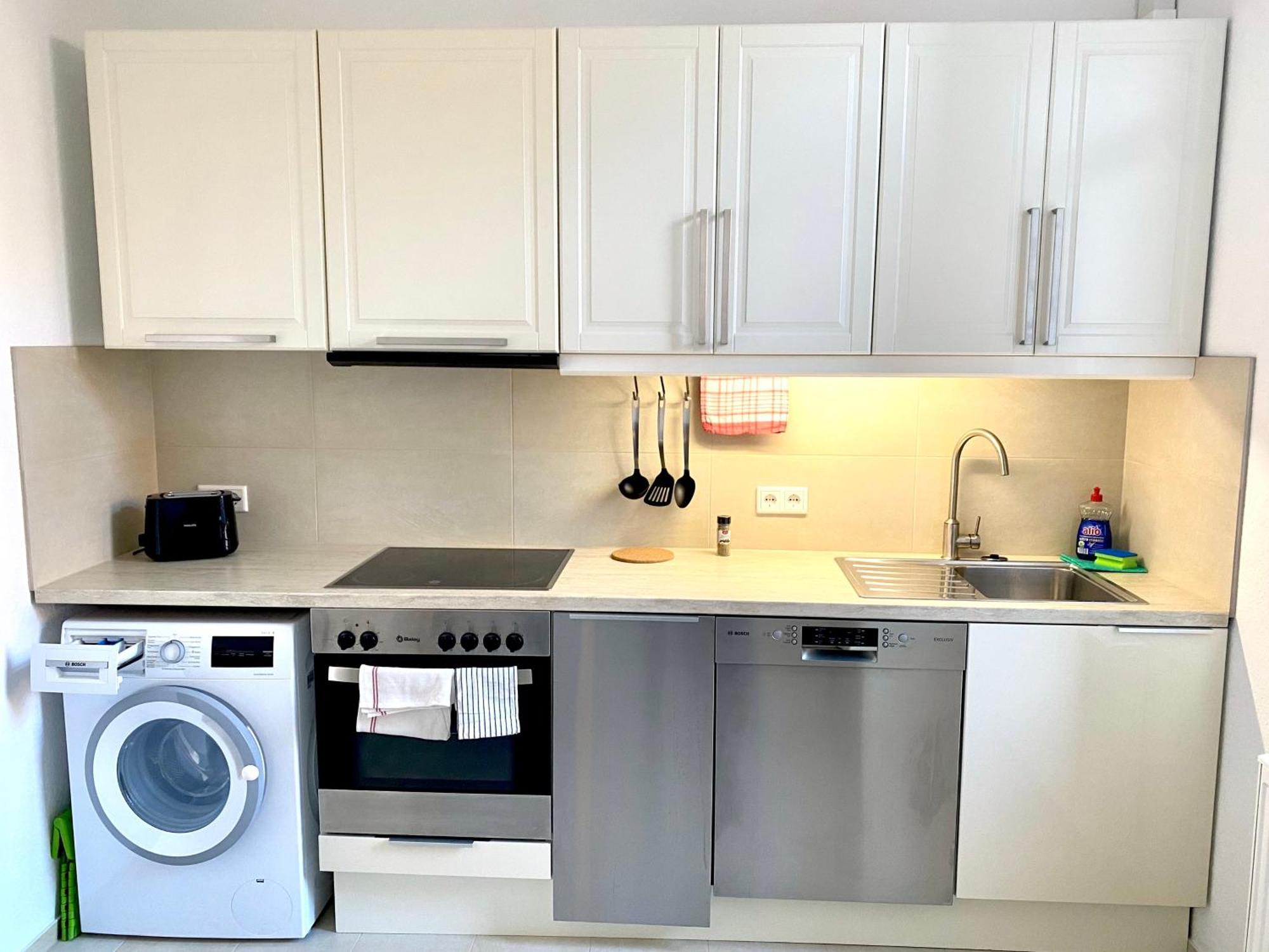 2 Rooms, Free Parking, 25 Min To Duesseldorf, 150 Mbps Wlan Duisbourg Extérieur photo