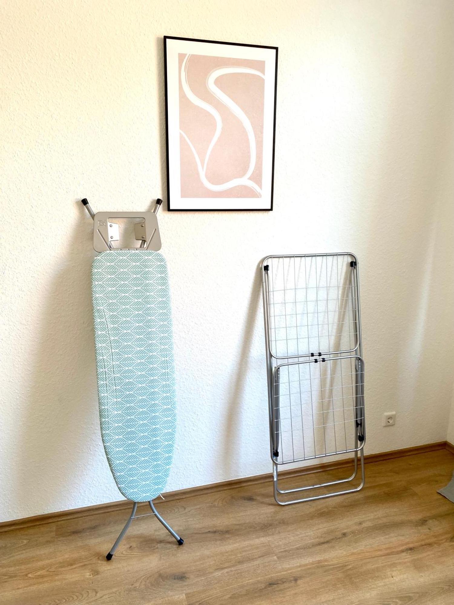 2 Rooms, Free Parking, 25 Min To Duesseldorf, 150 Mbps Wlan Duisbourg Extérieur photo