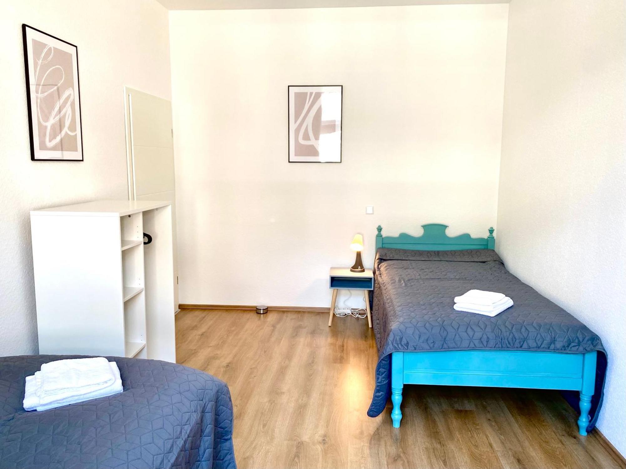 2 Rooms, Free Parking, 25 Min To Duesseldorf, 150 Mbps Wlan Duisbourg Extérieur photo
